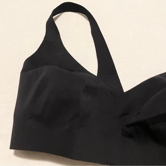 Lululemon Like Nothing Bra Size 32D - Picture 5 of 16